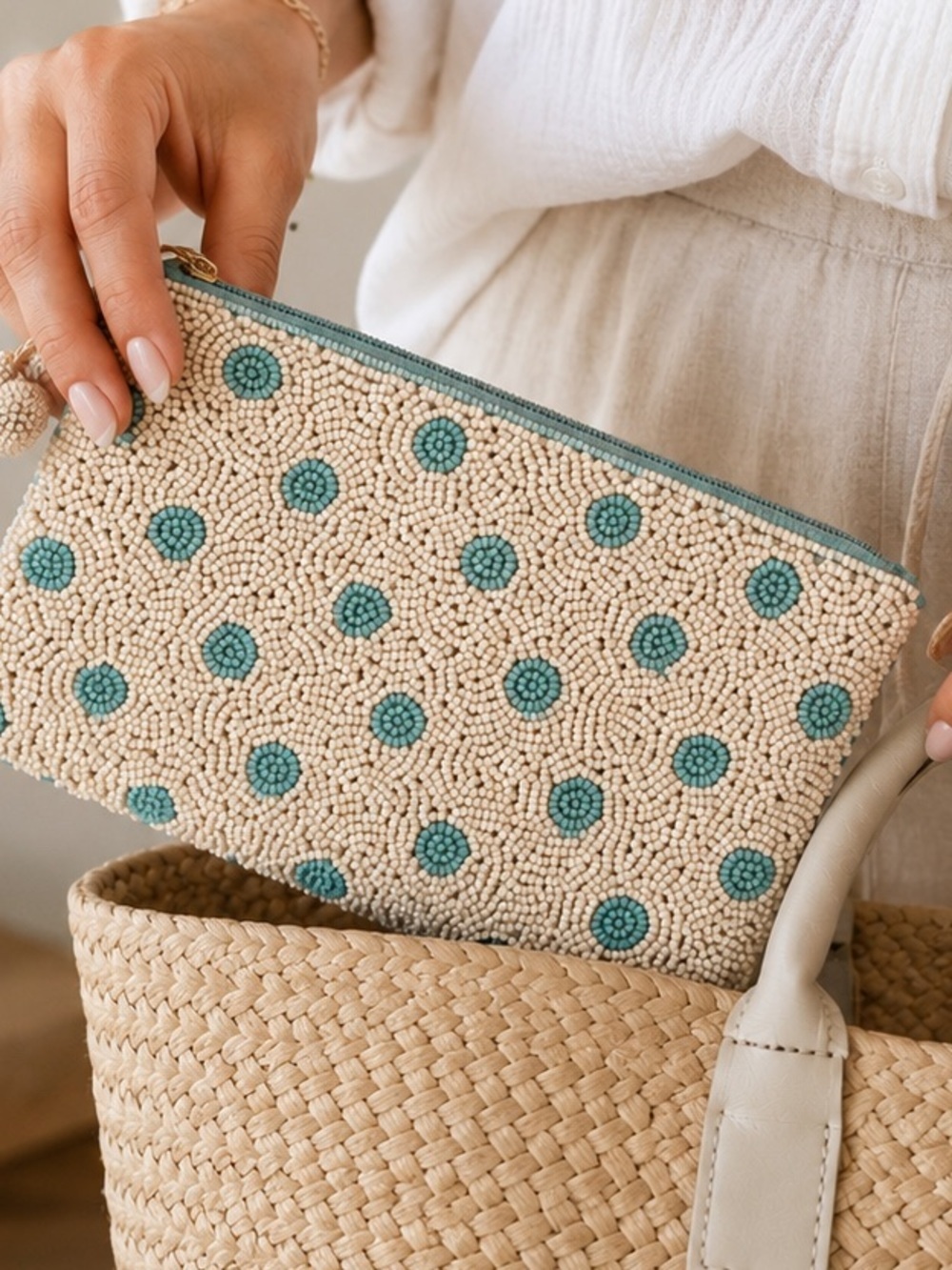 India Handmade | Cream Beaded Wristlet/Wallet w/ Turquoise Polka Dots - Picture 3 of 9